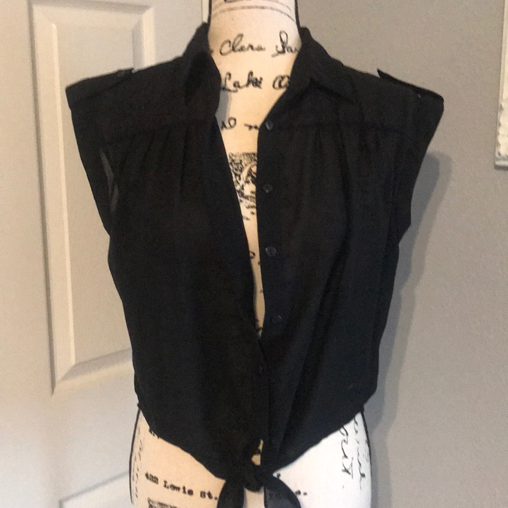 Black Sleeveless button up tie blouse
